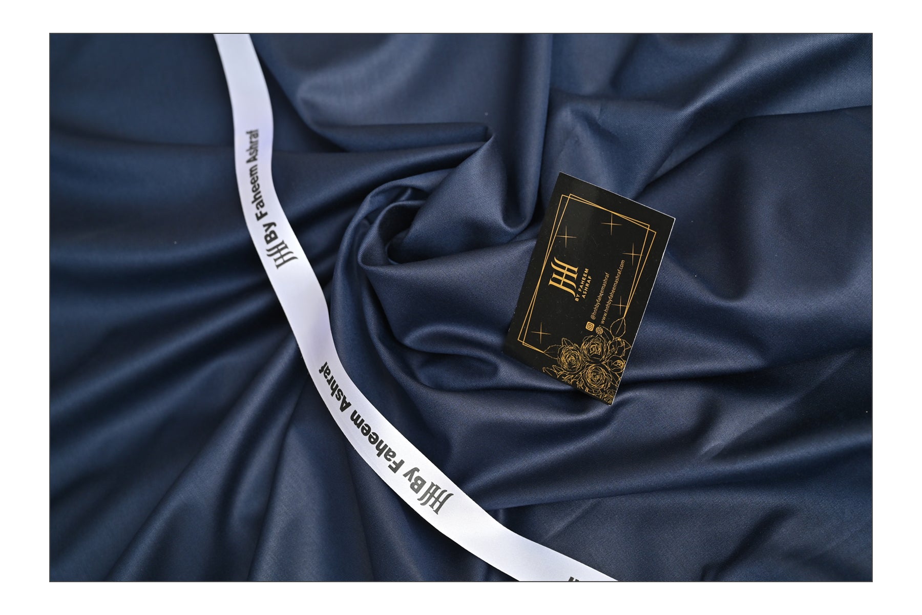 MIDNIGHT NAVY UNSTITCHED WOOL SUIT