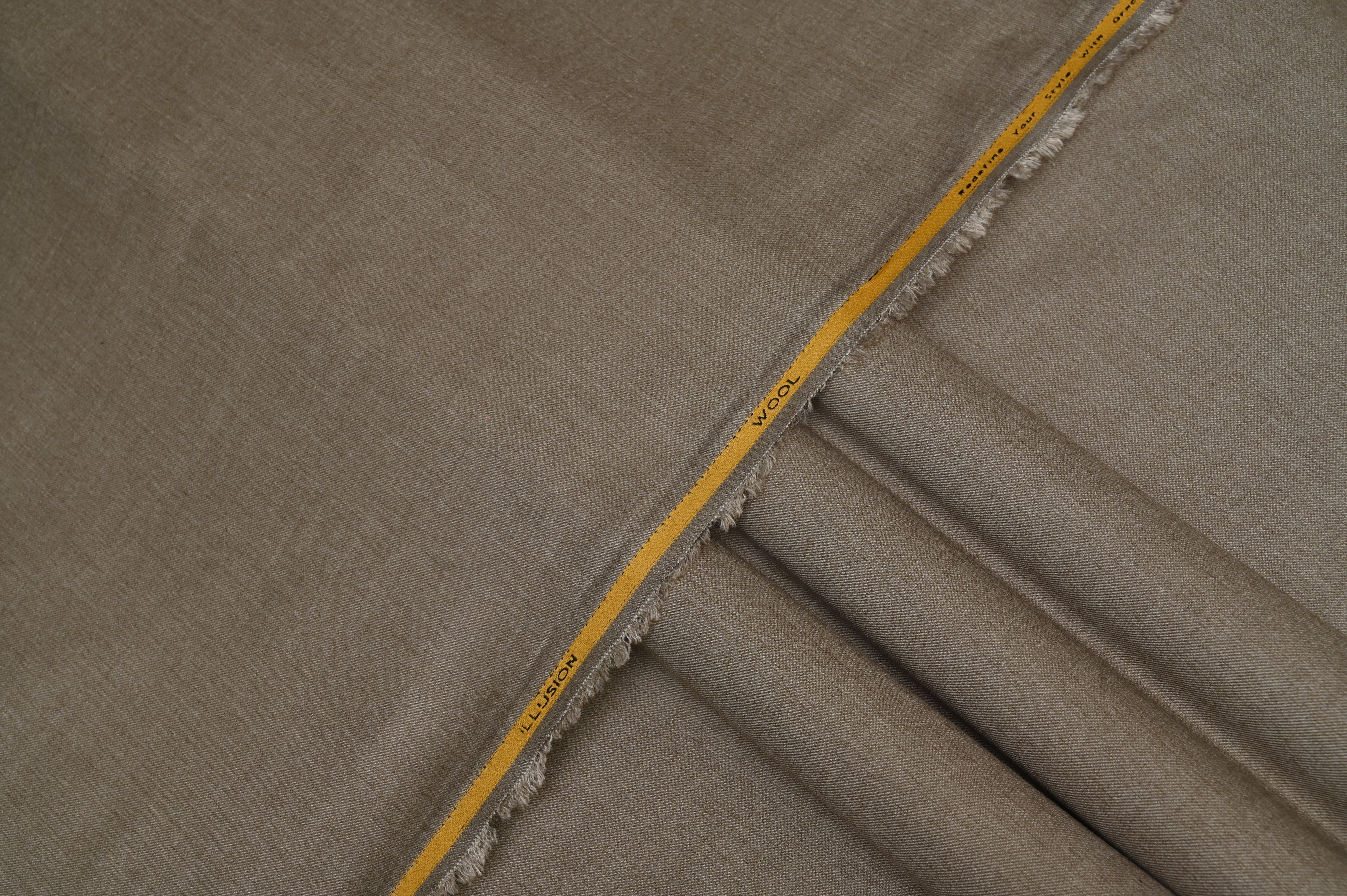 MUSHROOM TAUPE UNSTITCHED WOOL SUIT